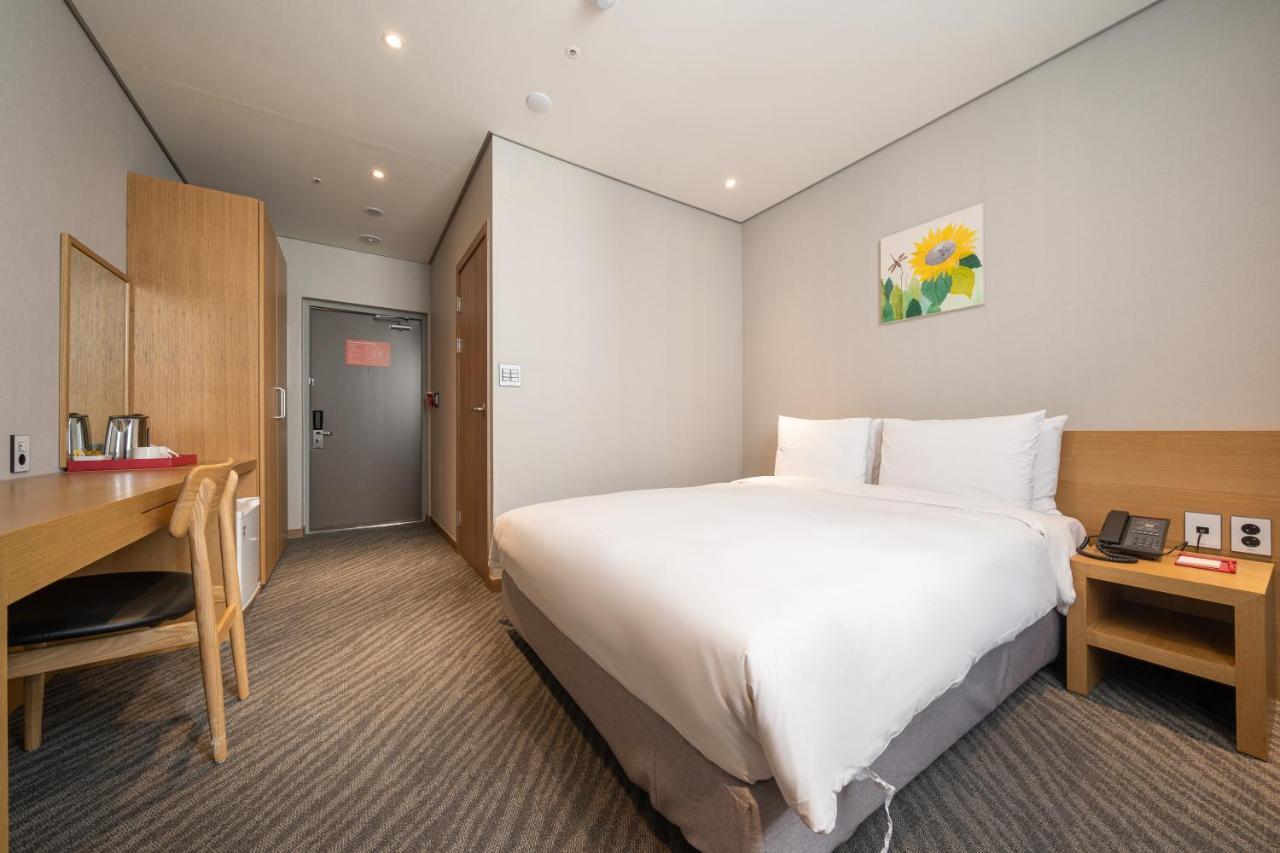 Hotel Ramada By Wyndham Seoul Dongdaemun Seoul - new 2024 prices ...